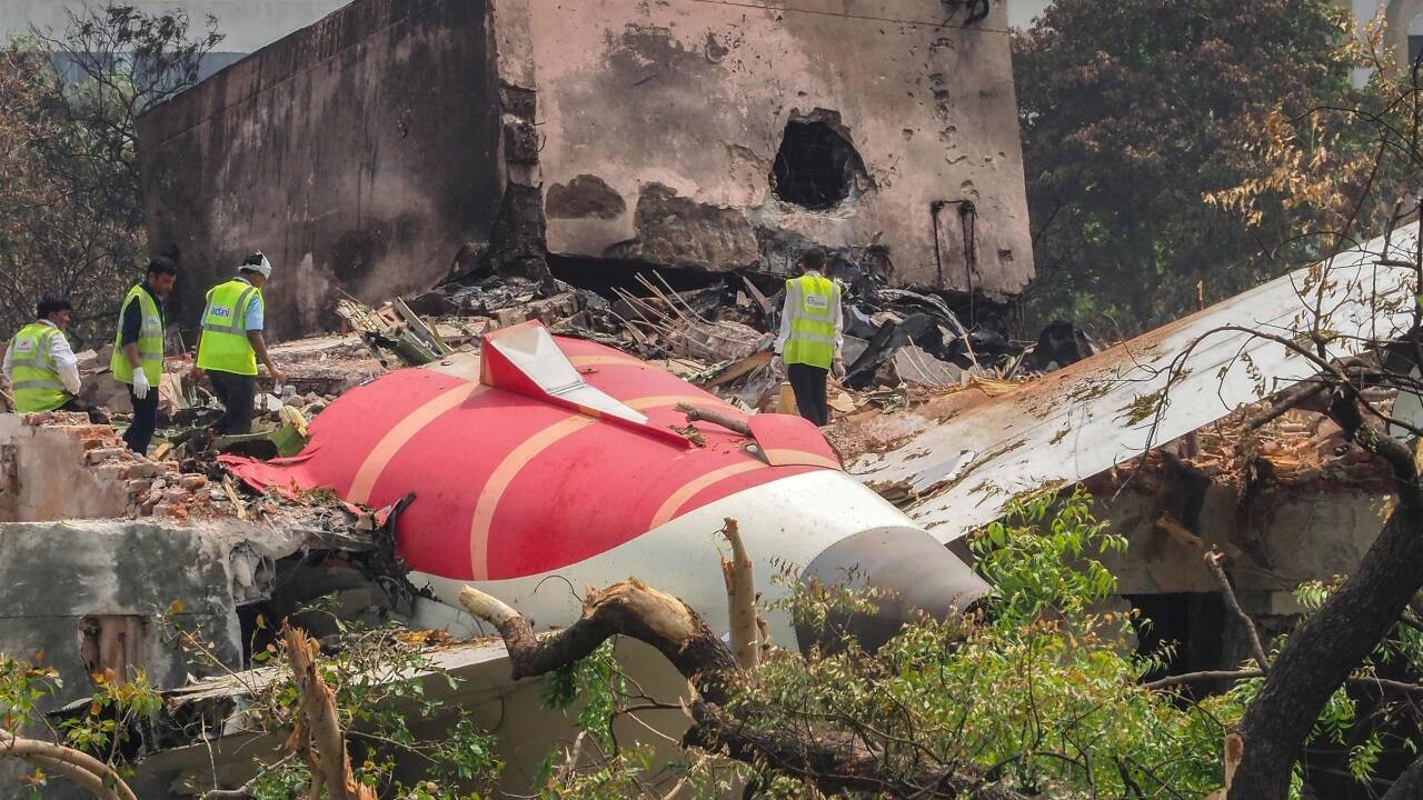 Bei dem Flugzeugabsturz kamen mehr als 240 Personen ums Leben. 