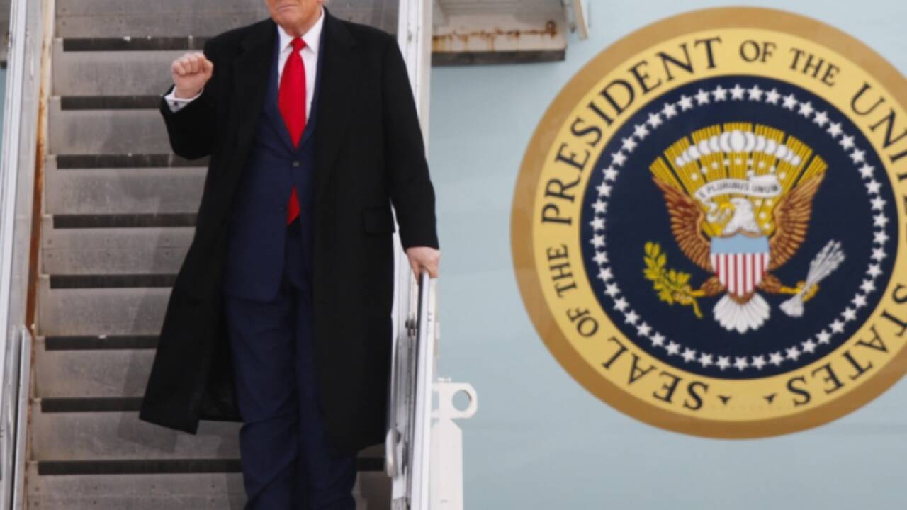 Trump kurz nach der Ankunft in Kanada  Trump kurz nach der Ankunft in Kanada