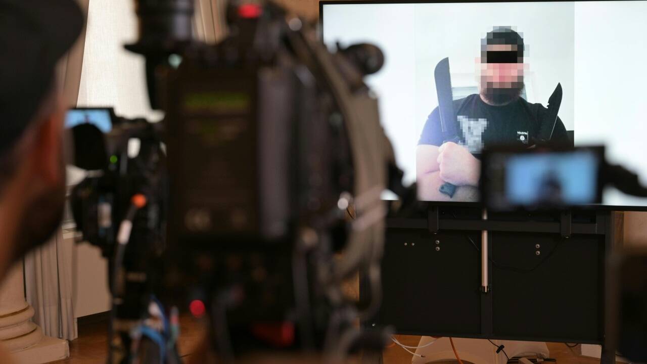Gezielte Überwachung von Messenger-Kommunikation wird möglich, der Innenmisniter spricht von einem „Meilenstein der Terrorabwehr“ in Österreich. 