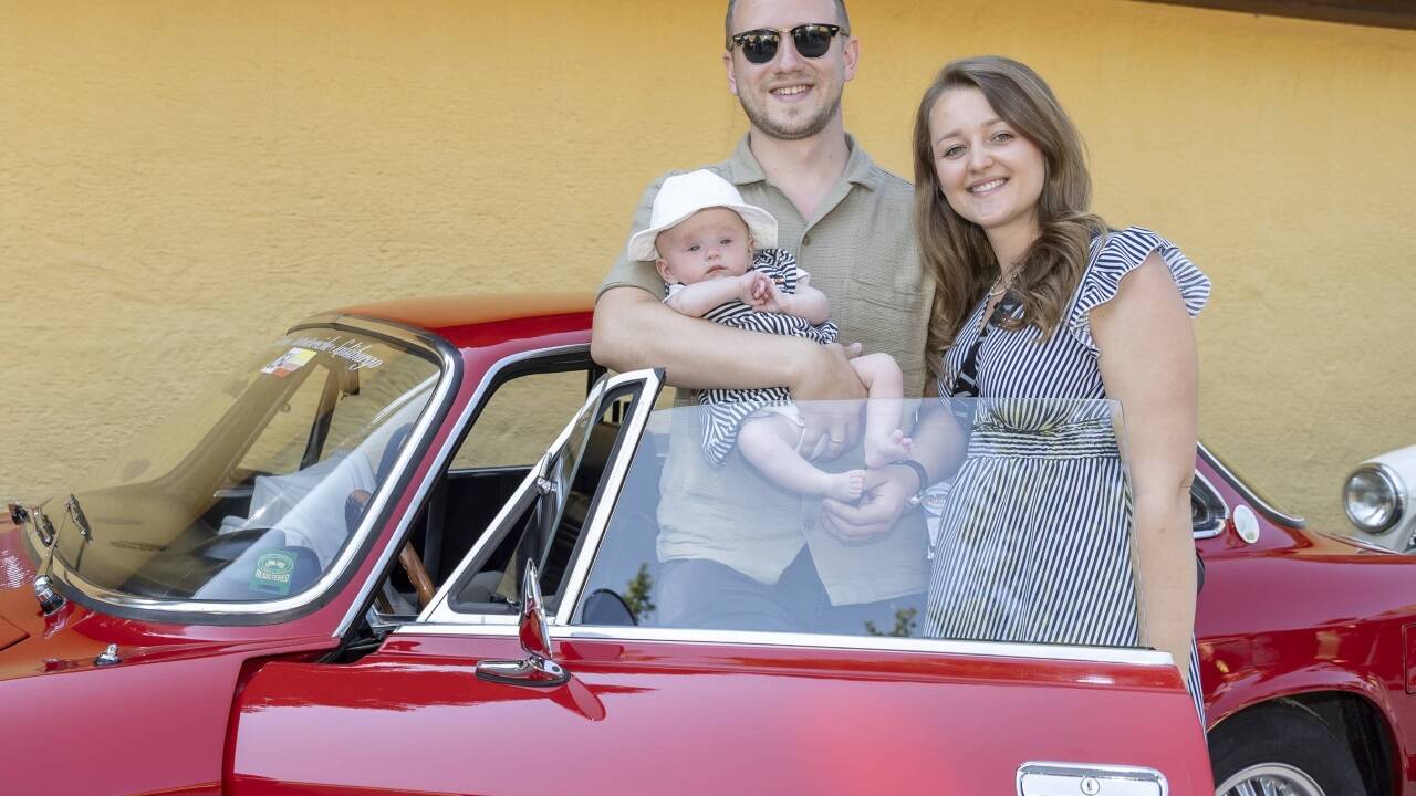 Lisa und Christopher Behensky mit Tochter Marlene. 