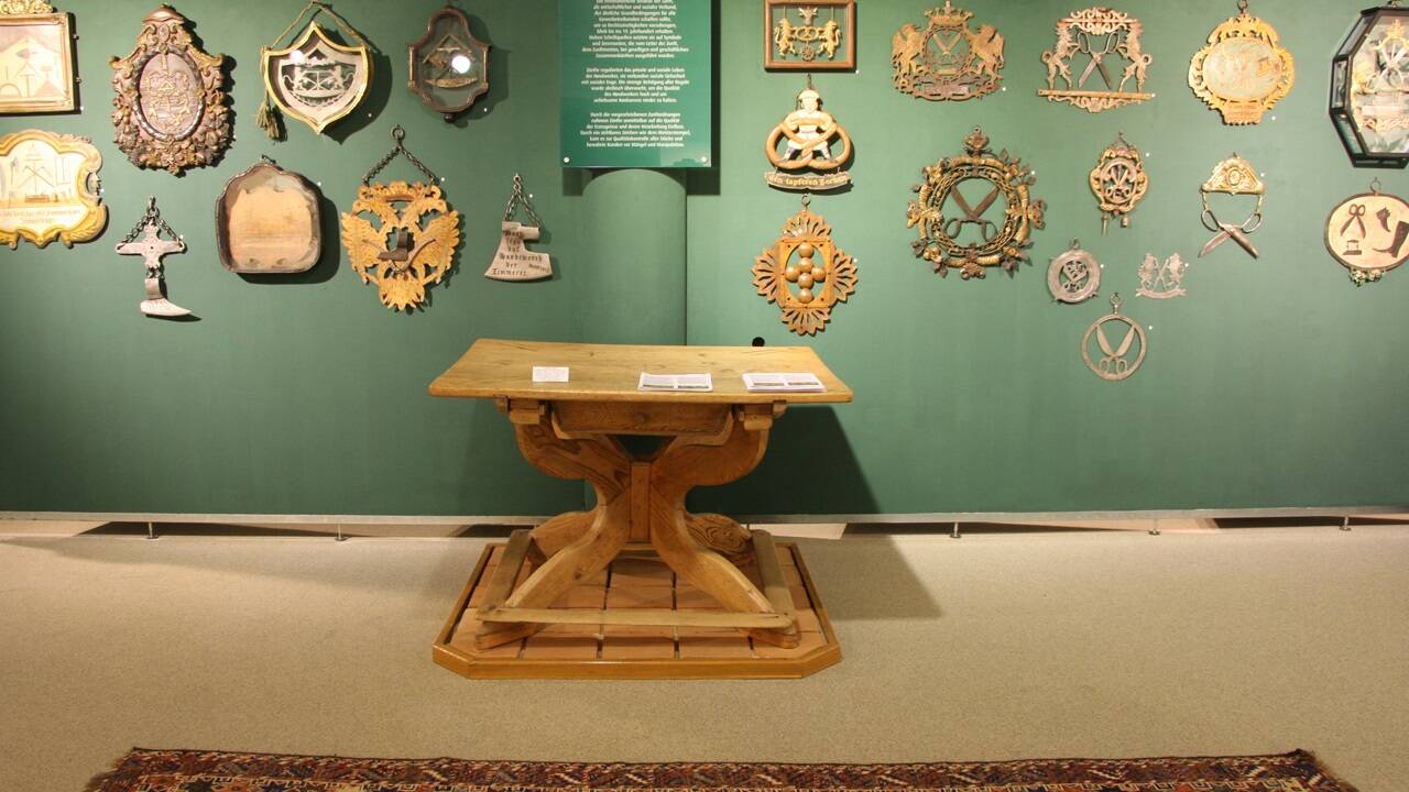 Weltweit größtes Spezialmuseum mit 12.000 Exponaten auf 2.500 m² Ausstellungsfläche. 