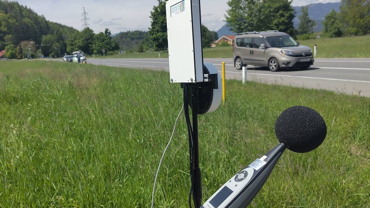 Versuch mit einem Lärmblitzer. Versuch mit einem Lärmblitzer.
