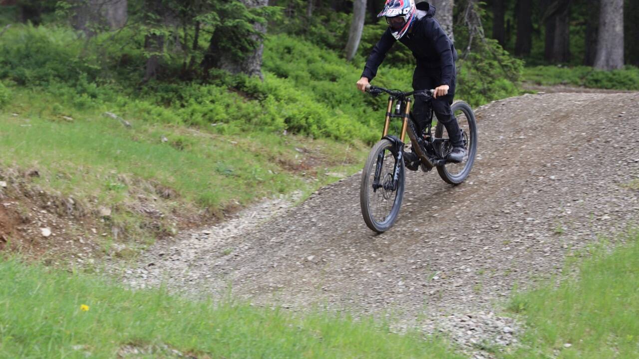 Der Bikepark hat auch ruhigere Strecken zu bieten. 