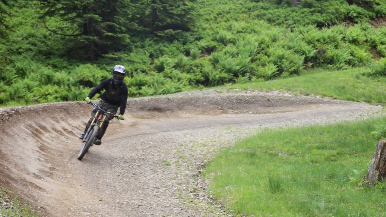 Der Bikepark hat auch ruhigere Strecken zu bieten. 