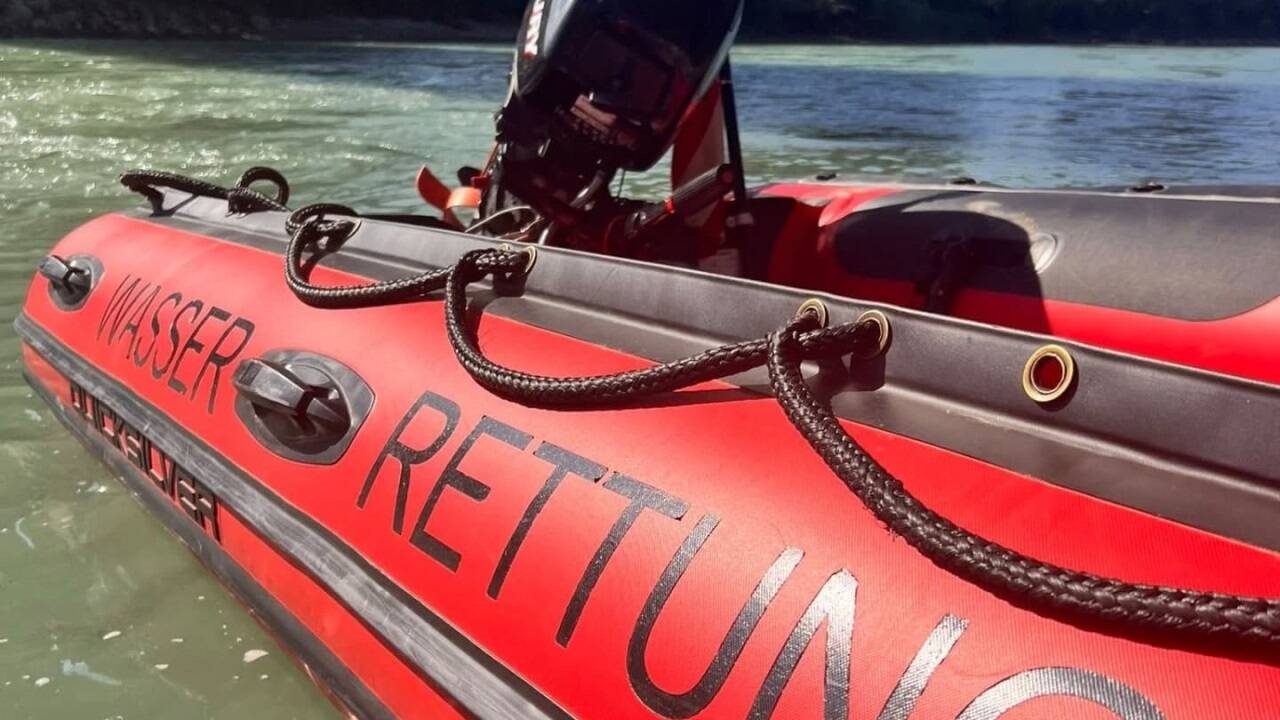 Die Wasserrettung hatte am Sonntag drei gleichzeitige Einsätze im Bundesland Salzburg − zwei am Wolfgangsee und einen Einsatz in Golling an der Salzach.  