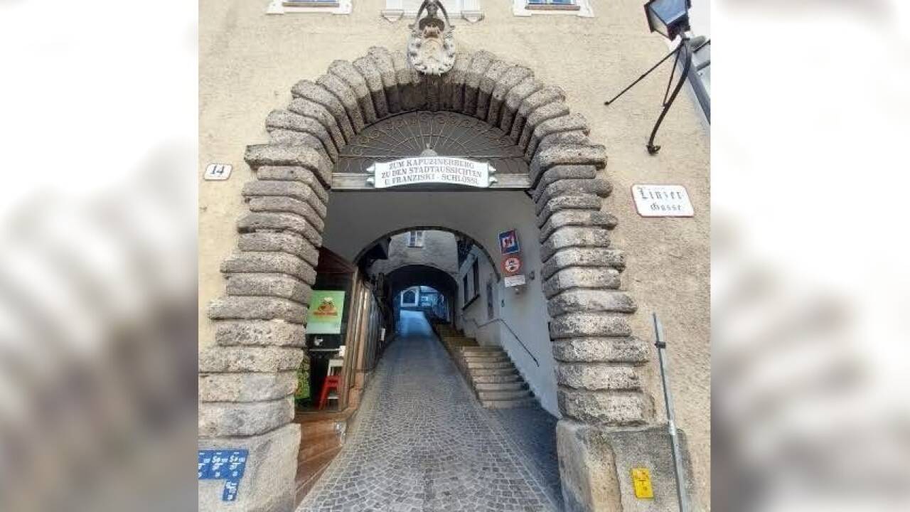 Aufgang zum Kapuzinerberg. 