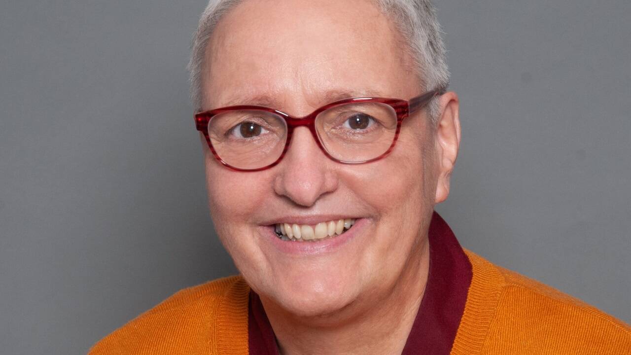 Carola Roloff. 
