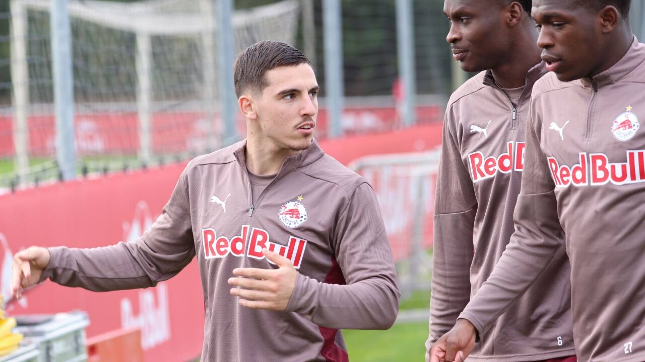 Oscar Gloukh, Samson Baidoo und Lucas Gourna-Douath (v. l.) sollen Salzburg diesen Sommer noch verlassen. 