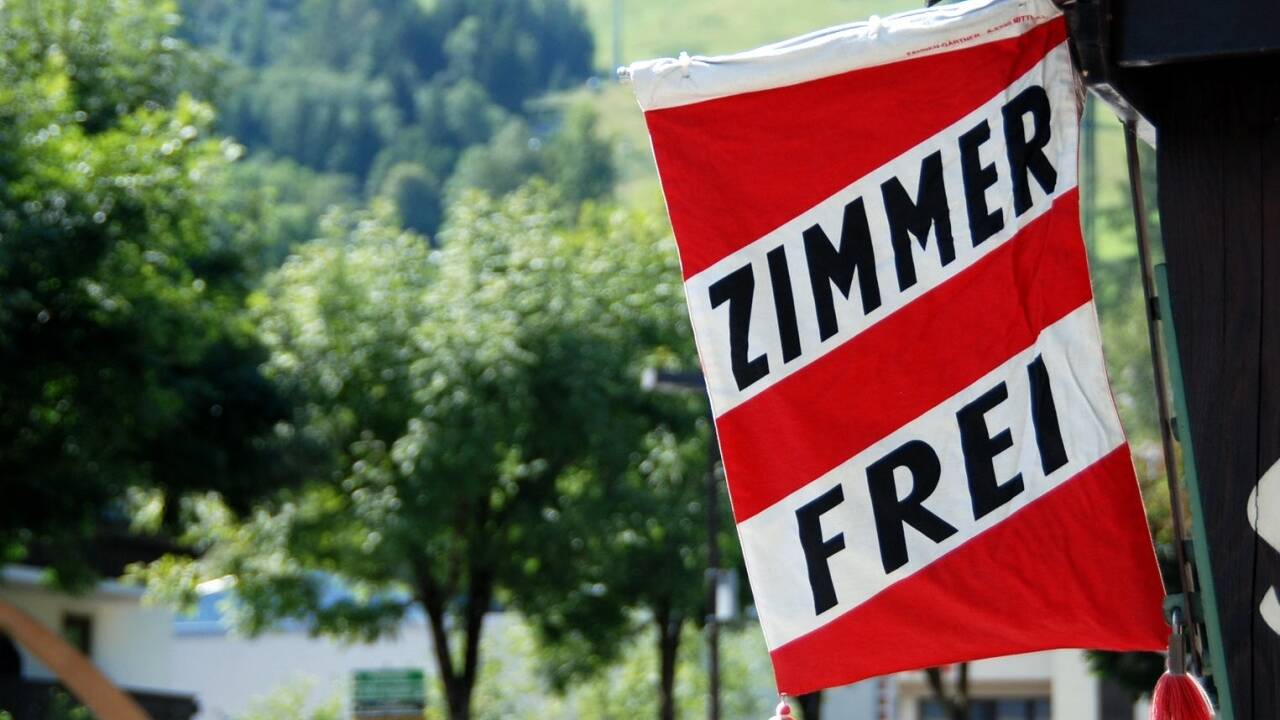 Die Zeiten für Privatzimmervermieter werden nicht rosiger. Die härtere Gangart gegen illegale Vermietungen in der Stadt Salzburg bringt auch Vermieter auf dem Land in Bedrängnis. 