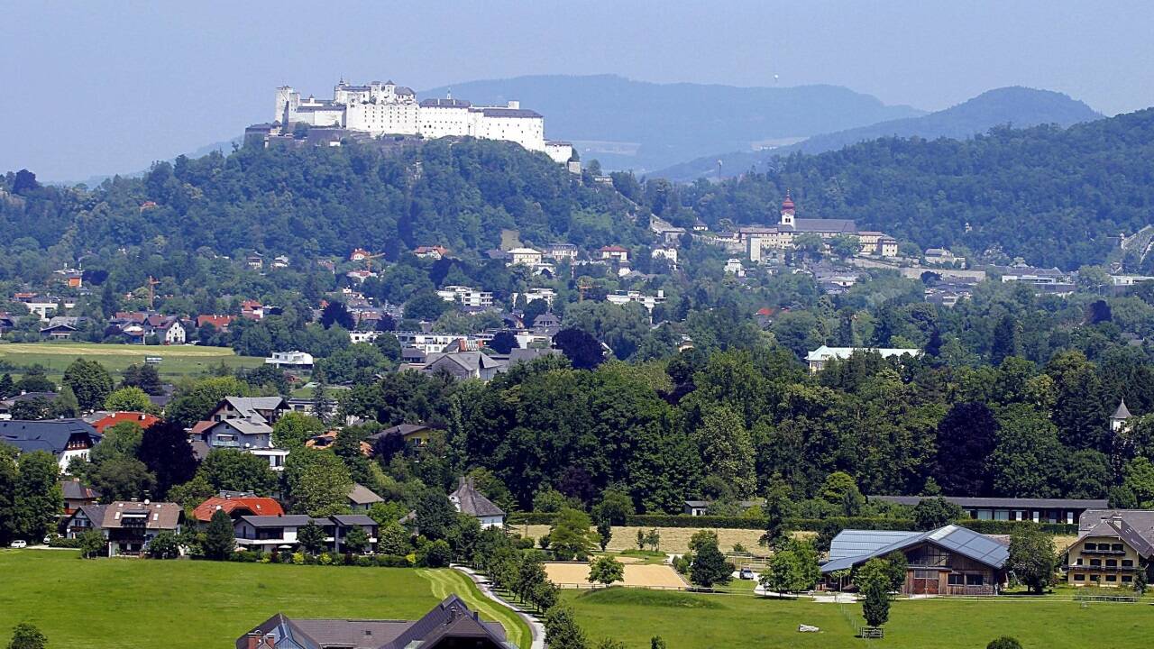 Auch ins Grünland soll eingegriffen werden, um Wohnbau in Salzburg zu realisieren. Auch ins Grünland soll eingegriffen werden, um Wohnbau in Salzburg zu realisieren.