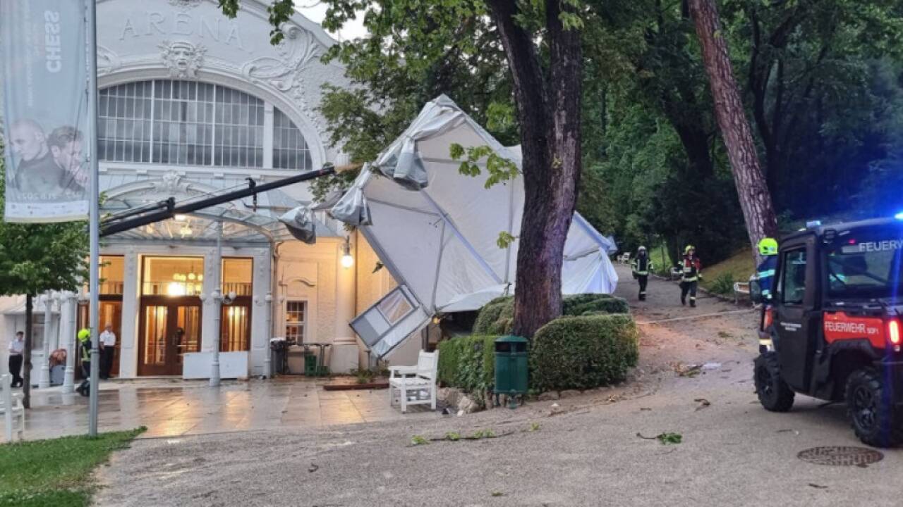 In Baden wurde ein Gastrozelt weggeschleudert 