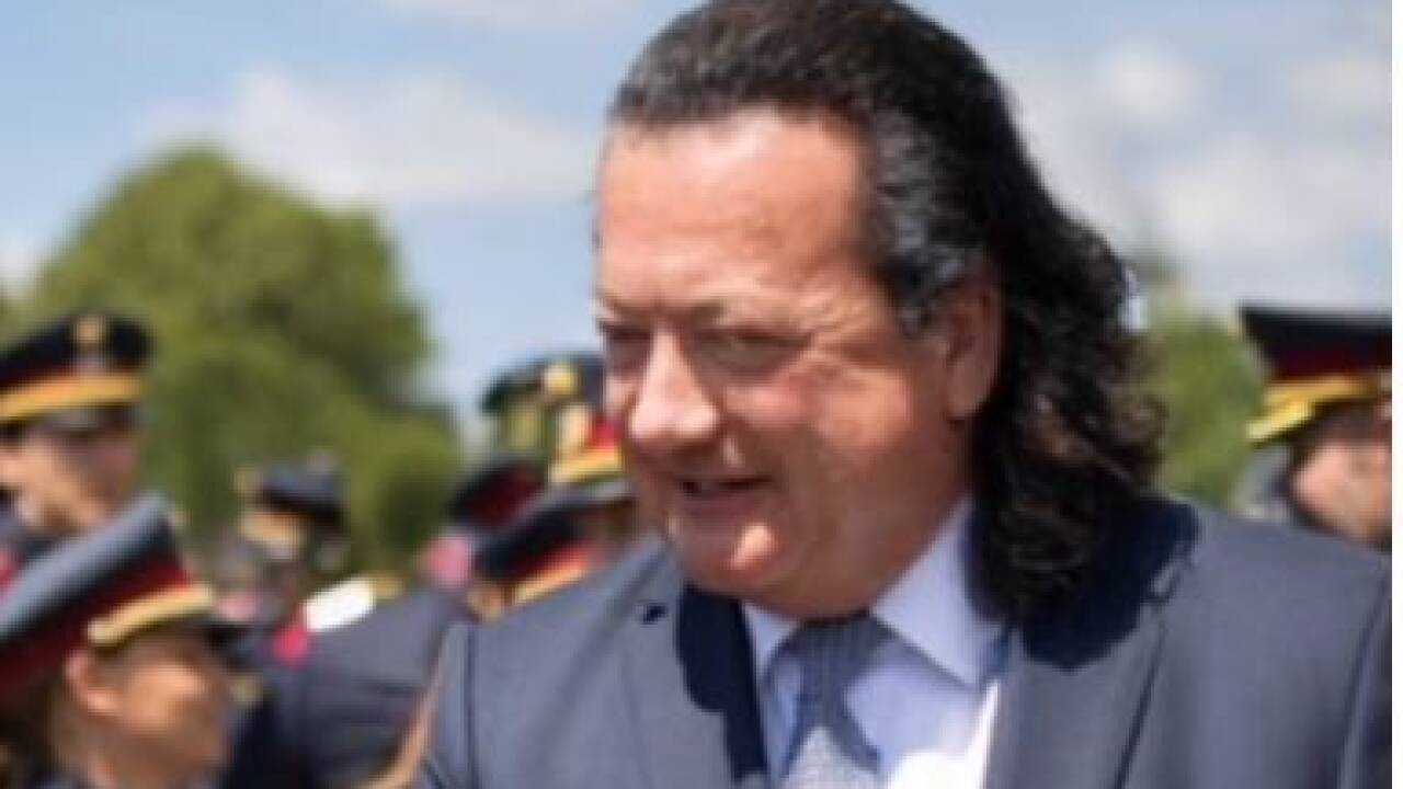 Bundeskanzler Christian Stocker (ÖVP) trägt dank der FPÖ jetzt Vokuhila. 
