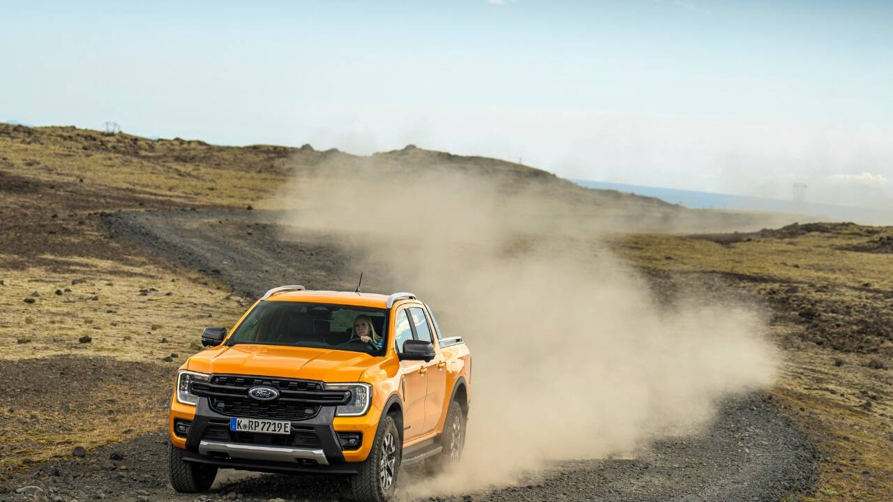 Als Plug-in-Hybrid und Diesel praktisch ebenbürtig: Der Ford Ranger PHEV kompensiert sein Mehrgewicht mit ausreichend Leistung. 