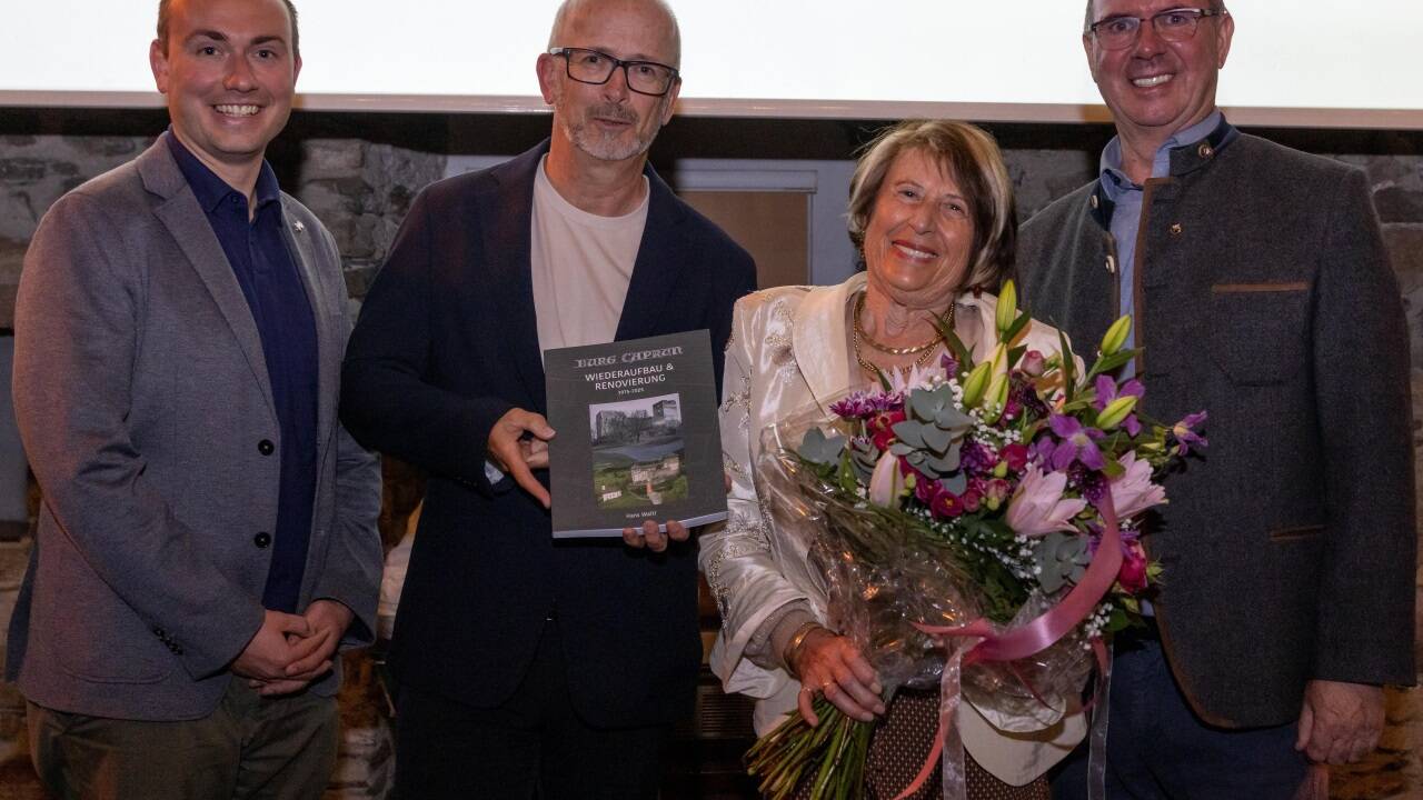 Vorstellung von Hans Waltls Buch mit Bgm. Domenik David, Michael Fazokas, Roswitha Waltl und Norbert Karlsböck. 
