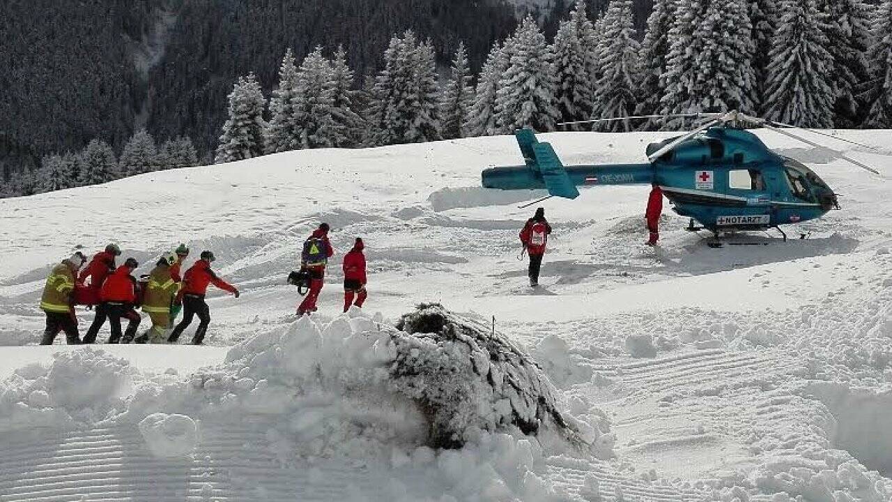 Unfall mit Pistenraupe in Saalbach: Erst nach zwei Stunden befreit Unfall mit Pistenraupe in Saalbach: Erst nach zwei Stunden befreit