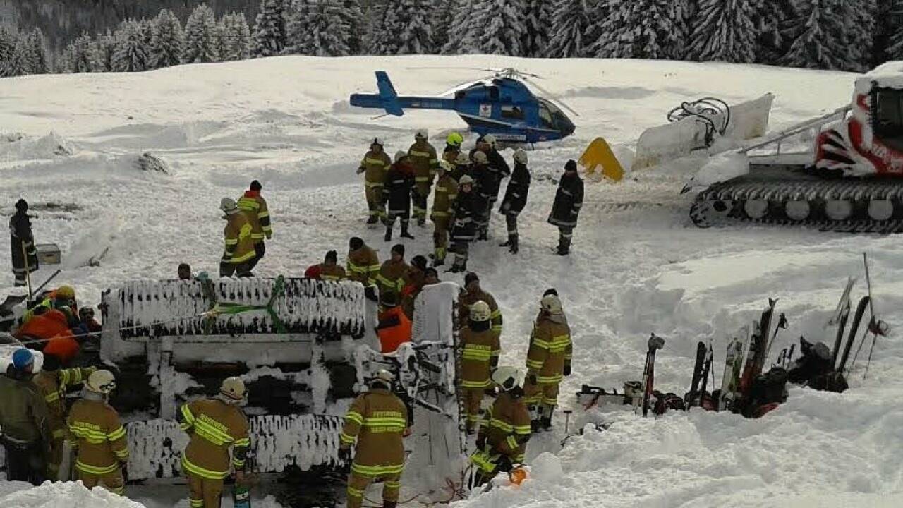 Unfall mit Pistenraupe in Saalbach: Erst nach zwei Stunden befreit Unfall mit Pistenraupe in Saalbach: Erst nach zwei Stunden befreit