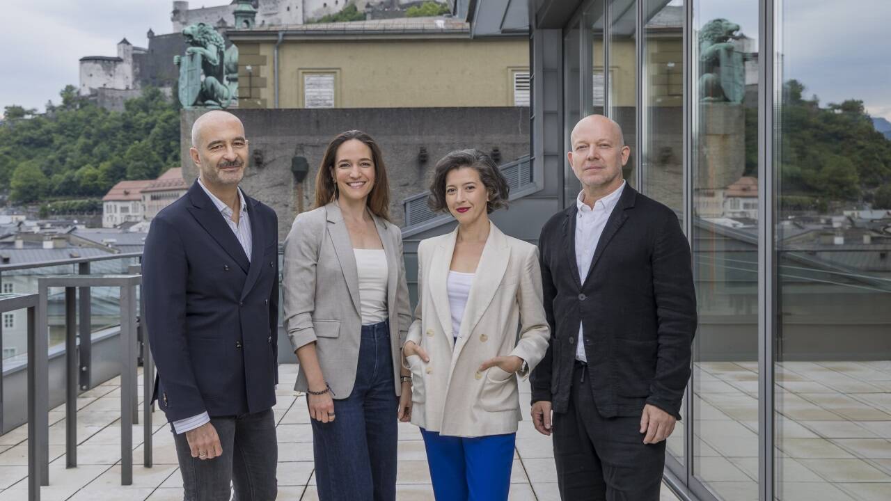 Dirigent Antonello Manacorda, die Sängerinnen Kate Lindsay und Lisette Oropesa sowie Regisseur Ulrich Rasche in Salzburg 