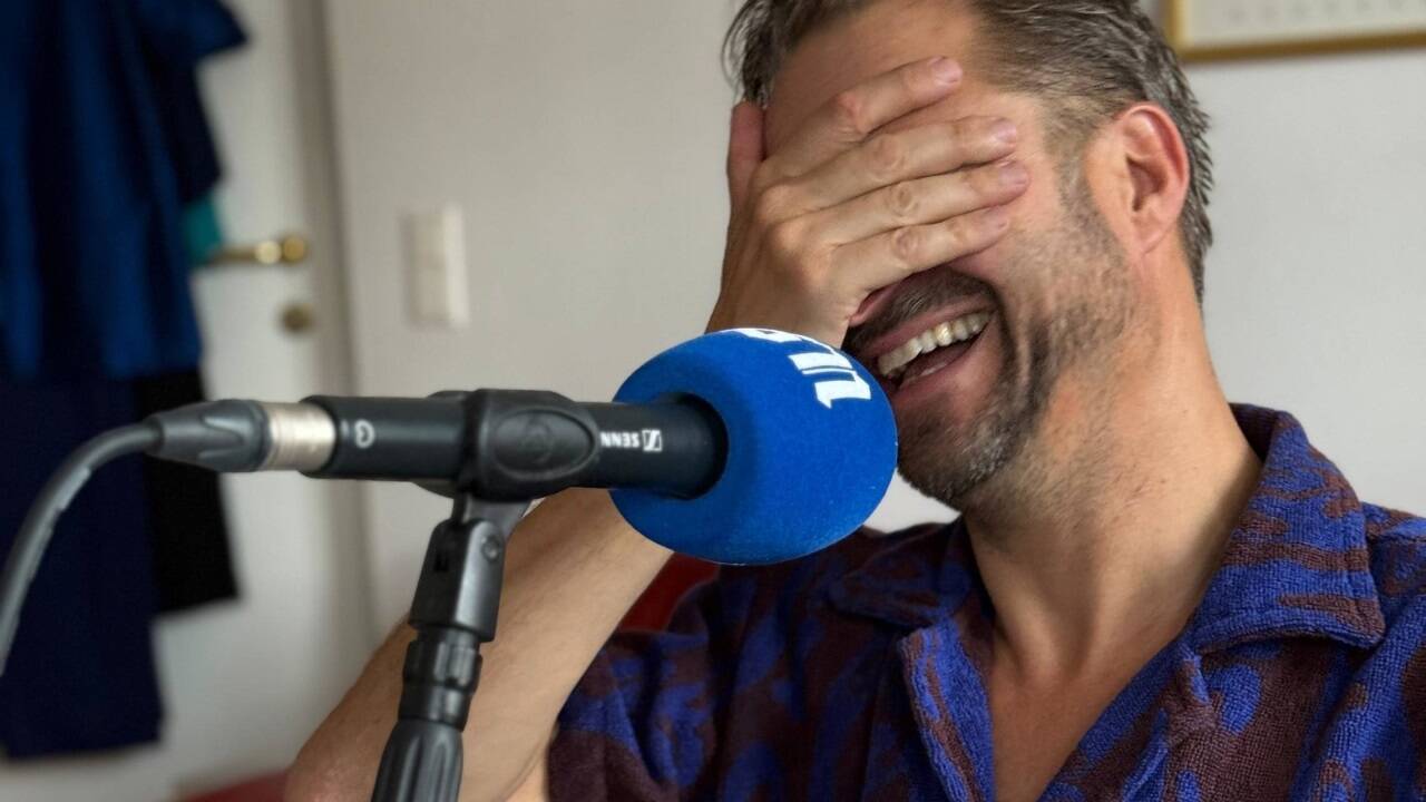Hochmair spricht zudem darüber, was an ihm so exzentrisch ist.  