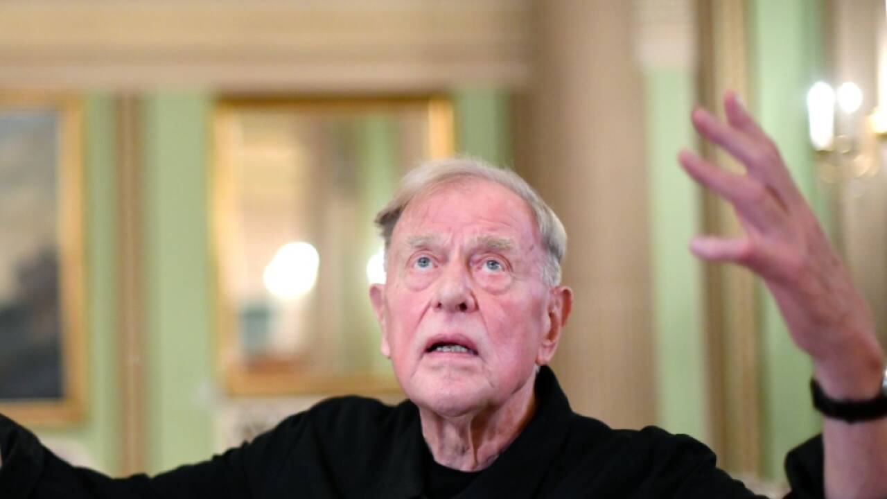 Peymann prägte die deutschsprachige Theaterlandschaft. Peymann prägte die deutschsprachige Theaterlandschaft.