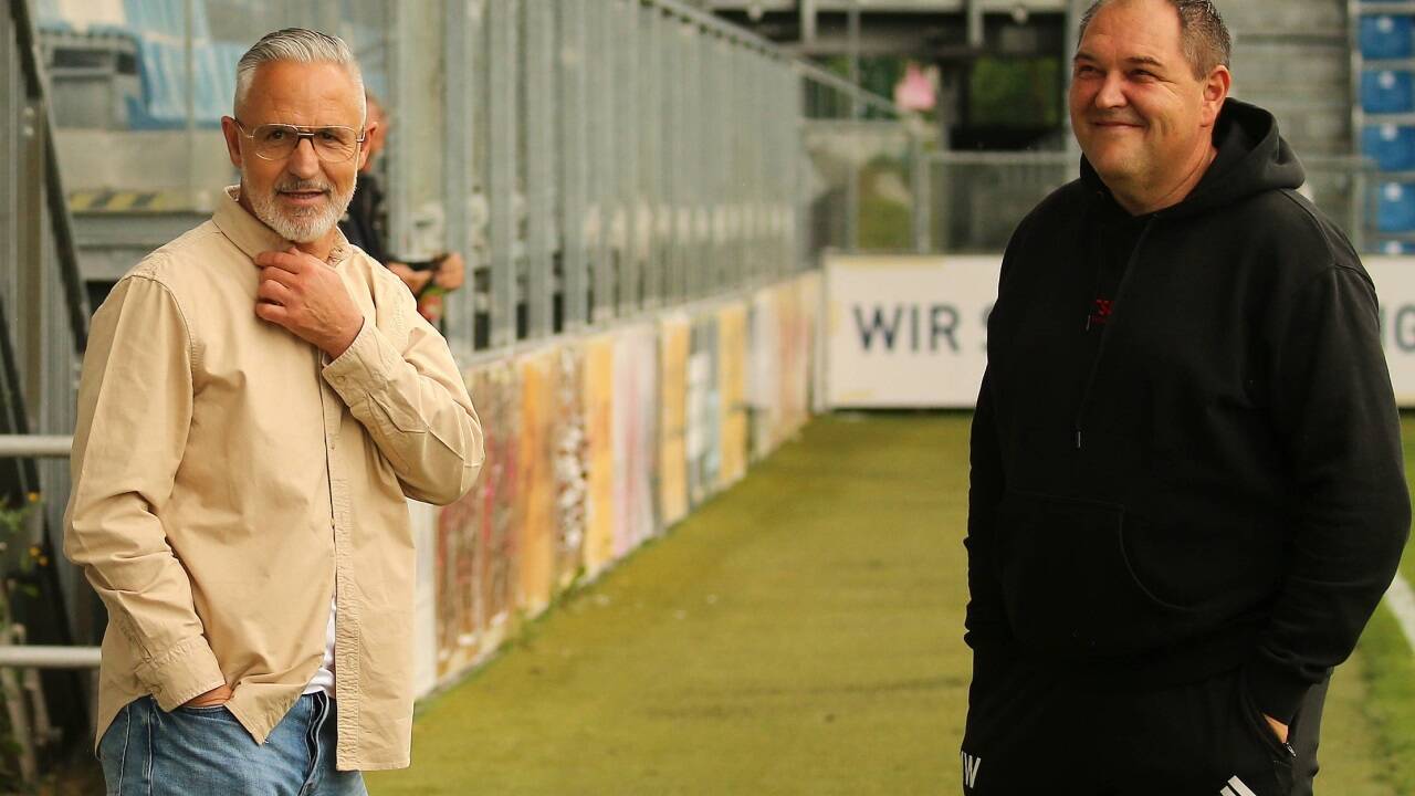 Trainer Bernhard Hanser und der Sportliche Leiter Mathias Wallner freuen sich über eine weitere Verstärkung für die Salzburger Liga. 