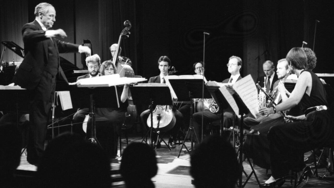 Pierre Boulez 1992 bei den Salzburger Festspielen: Probe im Lehrbauhof mit dem Ensemble intercontemporain.  