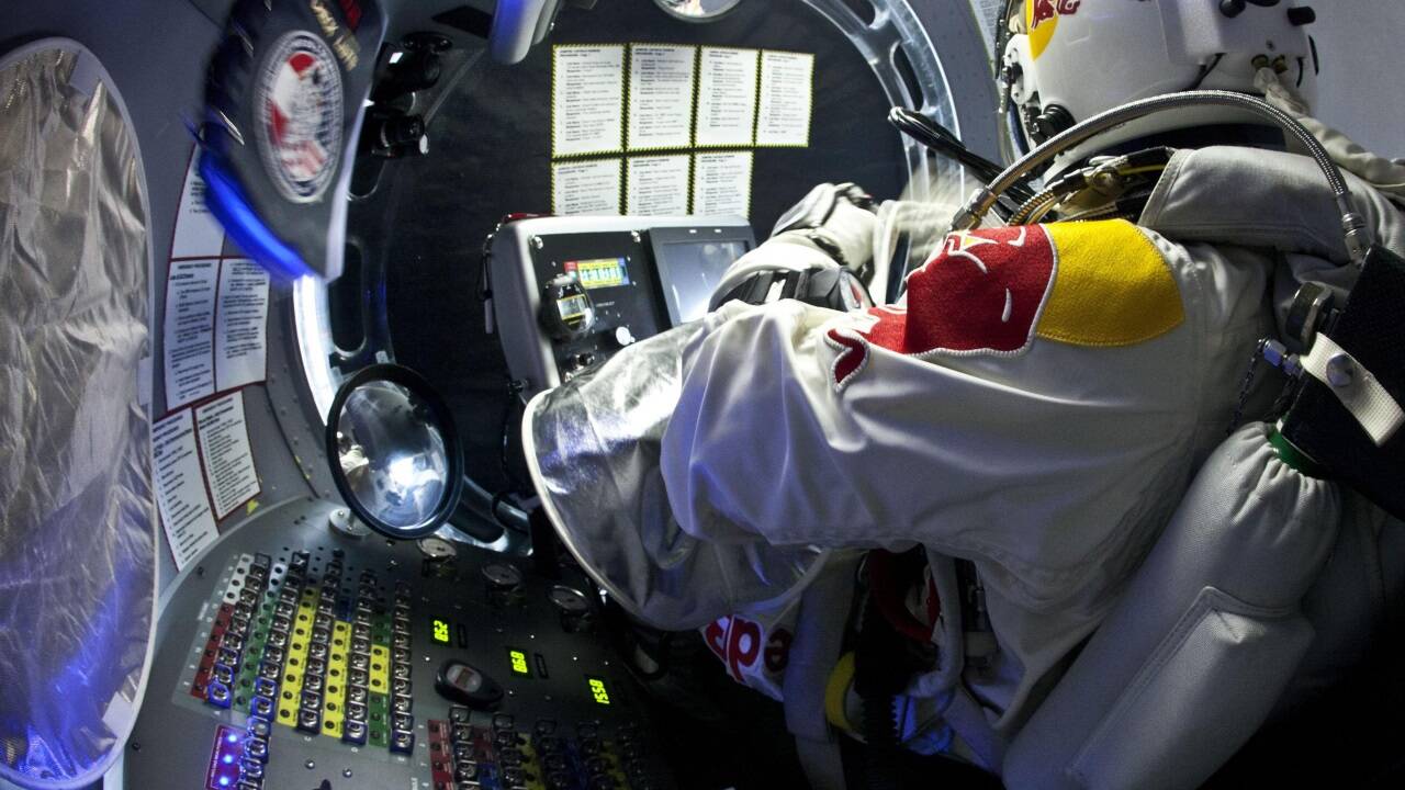 Baumgartner vor dem Stratosphärensprung 2012, der für weltweite Schlagzeilen sorgte. 