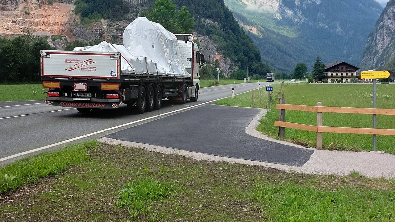 Hier müssen die aus Saalfelden kommenden Radfahrer auf die B 311 – eine gefährliche Ausweichstrecke.  