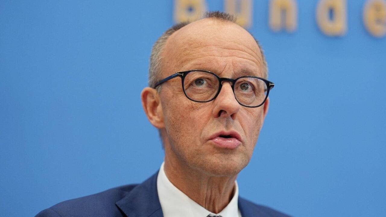 Merz stand bei der Sommer-Pressekonferenz am Freitag Rede und Antwort. 