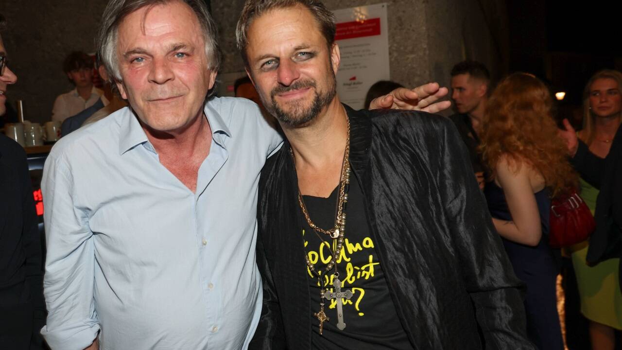 Festspielintendant Markus Hinterhäuser mit Jedermann Philipp Hochmair. 