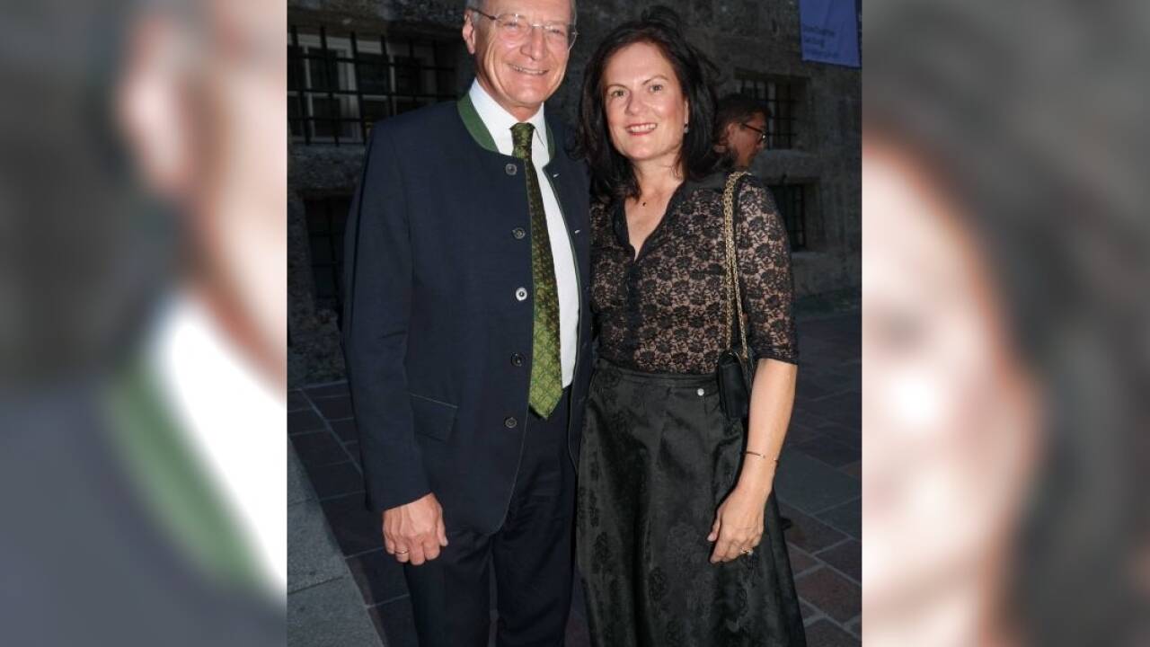 Oberösterreichs Landeshauptmann Thomas Stelzer mit Ehefrau Bettina Stelzer-Wögerer. 