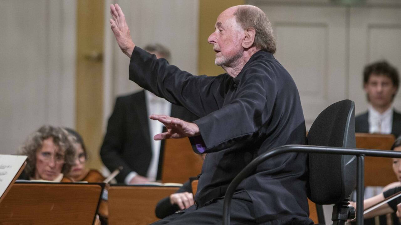 Sir Roger Norrington im August 2019 bei seinem letzten Auftritt mit der Camerata bei den Salzburger Festspielen Sir Roger Norrington im August 2019 bei seinem letzten Auftritt mit der Camerata bei den Salzburger Festspielen