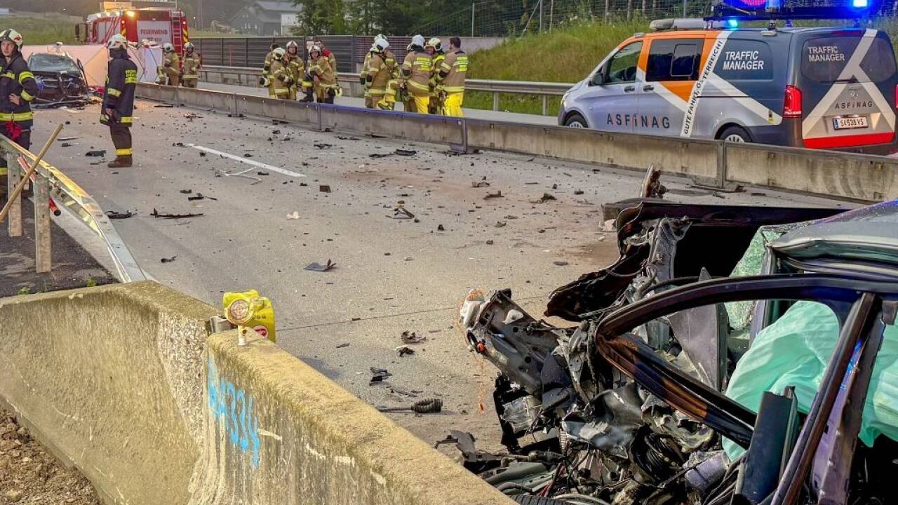 Zur Frontalkollision kam es im Baustellenbereich zwischen Thalgau und Mondsee – nicht weit von der Anschlussstelle Mondsee entfernt.  