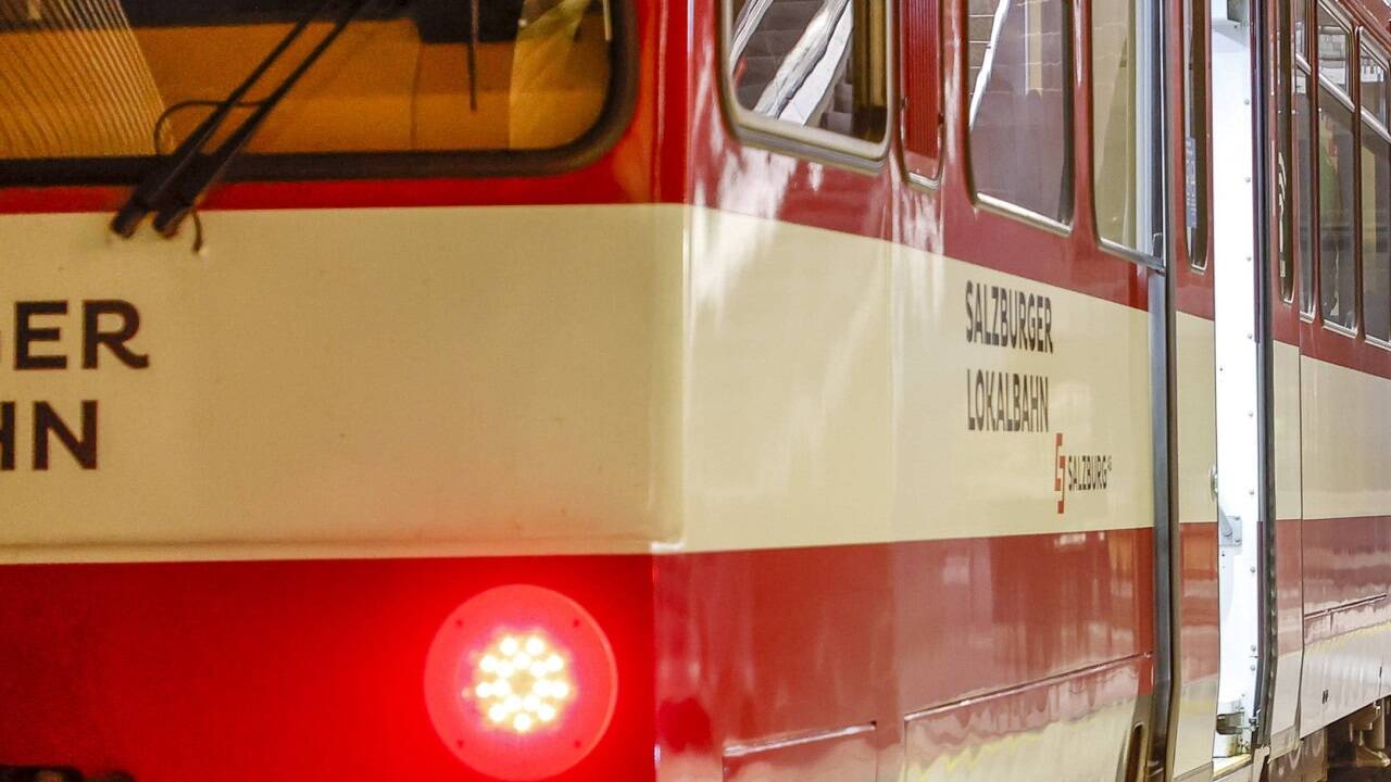 Salzburger Lokalbahn.  