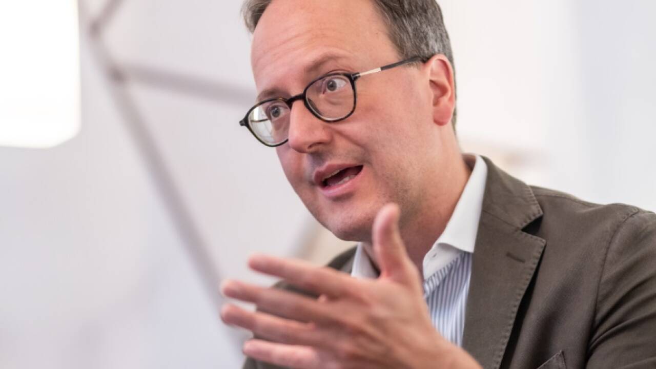 NEOS-Chef Oberhofer pocht auf Reformen zwischen Bund und Ländern NEOS-Chef Oberhofer pocht auf Reformen zwischen Bund und Ländern