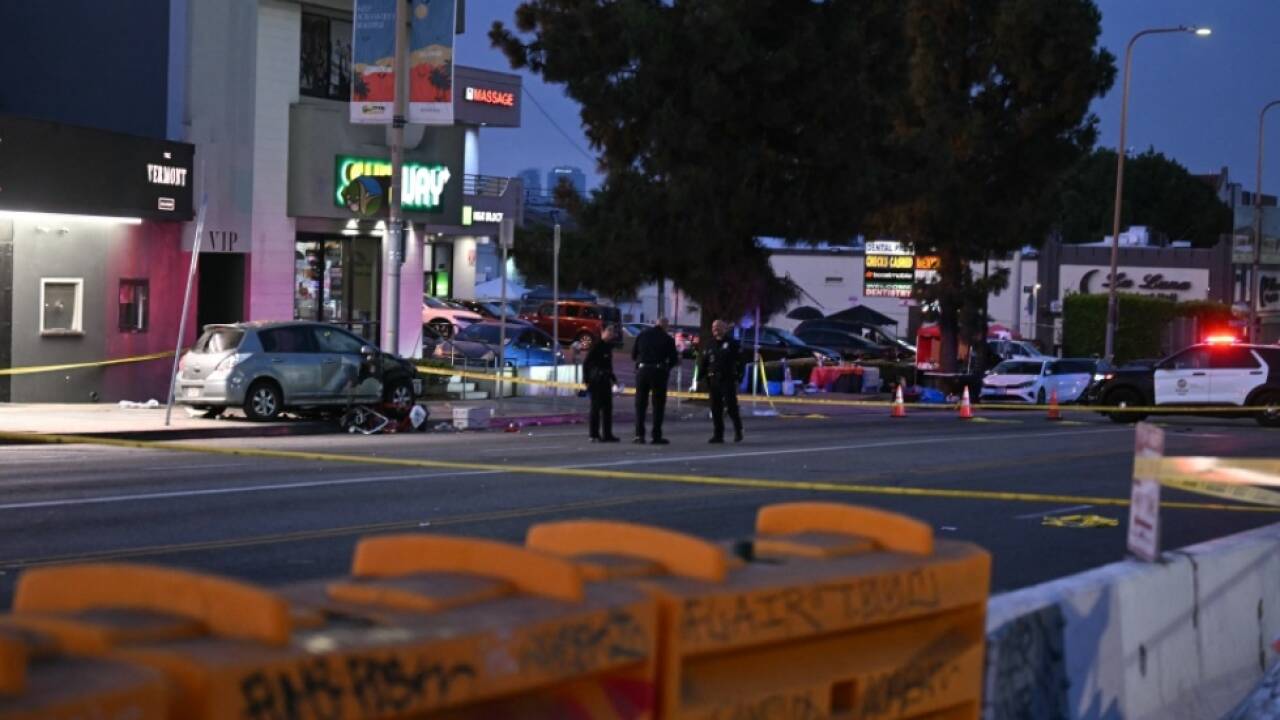 Polizisten am Tatort in der Nacht auf vergangenen Samstag 