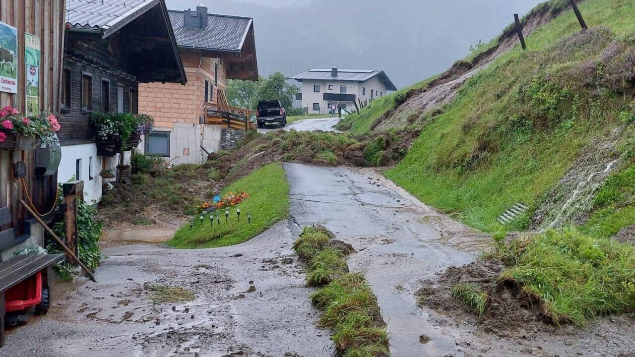 Bilder von den Unwetterschäden am Großsonnberg in Taxenbach. 