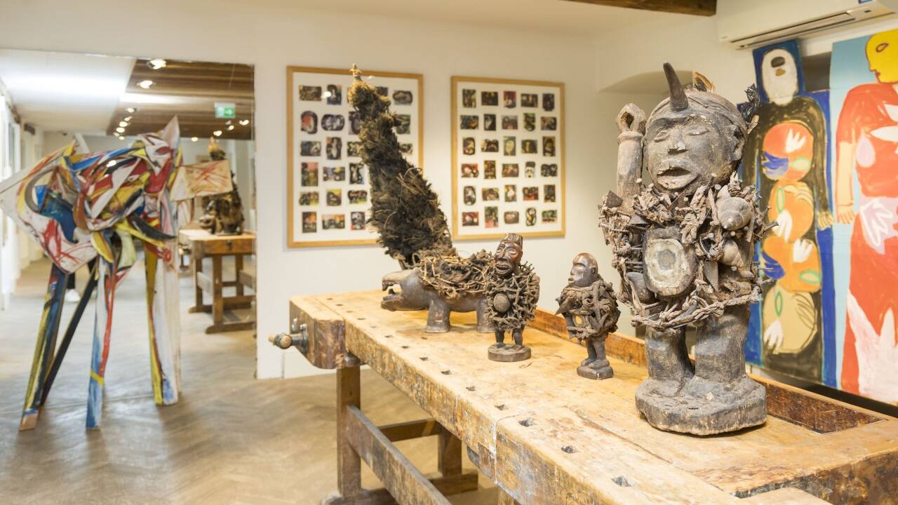 Susanne Wiebe zeigt in ihrem Pop-up am Rudolfskai Mode und Kunst.  