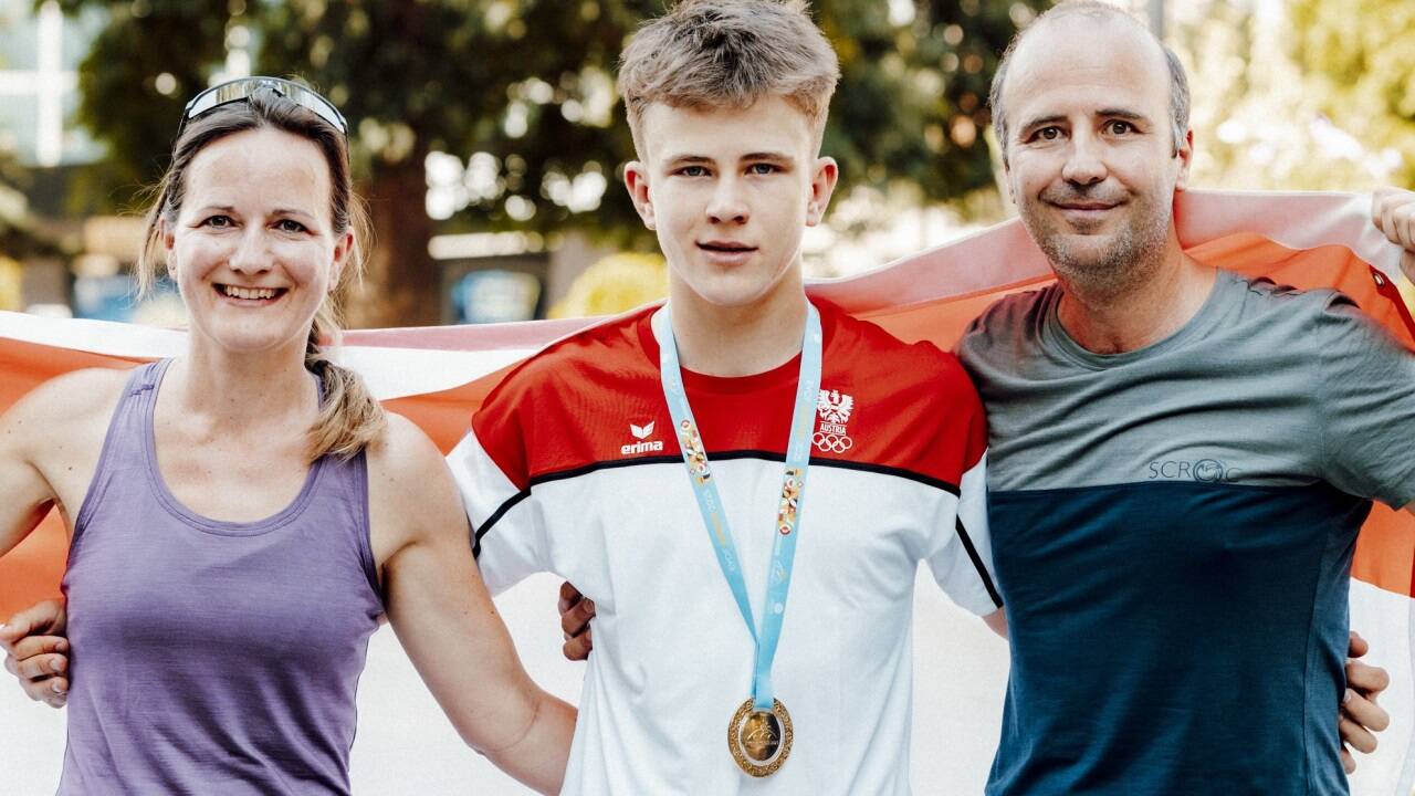 Mama Sabine und Papa Daniel feuerten Niklas Wiesmayr vor Ort an. Mama Sabine und Papa Daniel feuerten Niklas Wiesmayr vor Ort an.