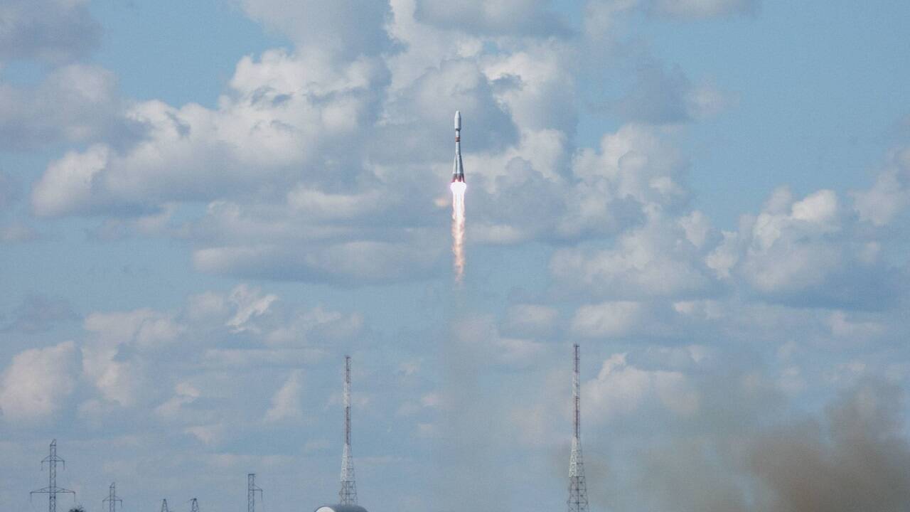 Russland hat für den Iran einen Telekommunikationssatelliten mit ins All geschossen.  