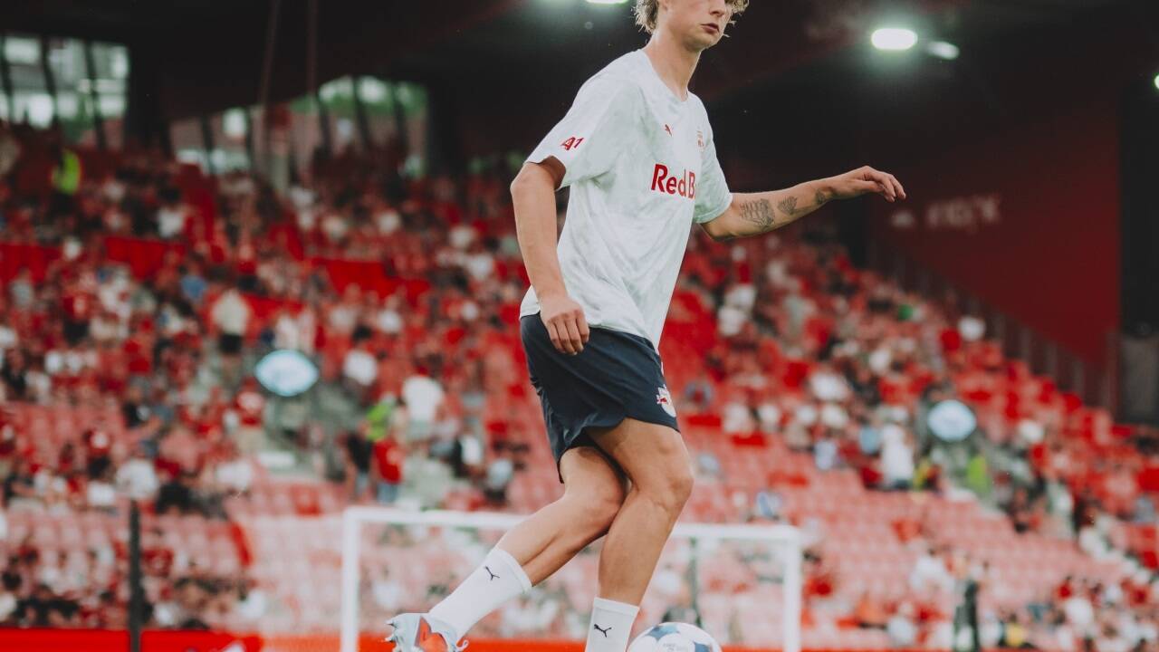 Maurits Kjærgaard zeigt sein Können auf Kunstrasen. 