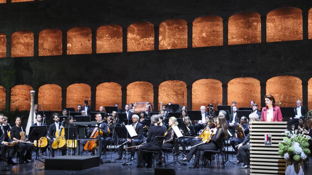 Landeshauptfrau Karoline Edtstadler (ÖVP) bei der Eröffnung der Salzburger Festspiele.  