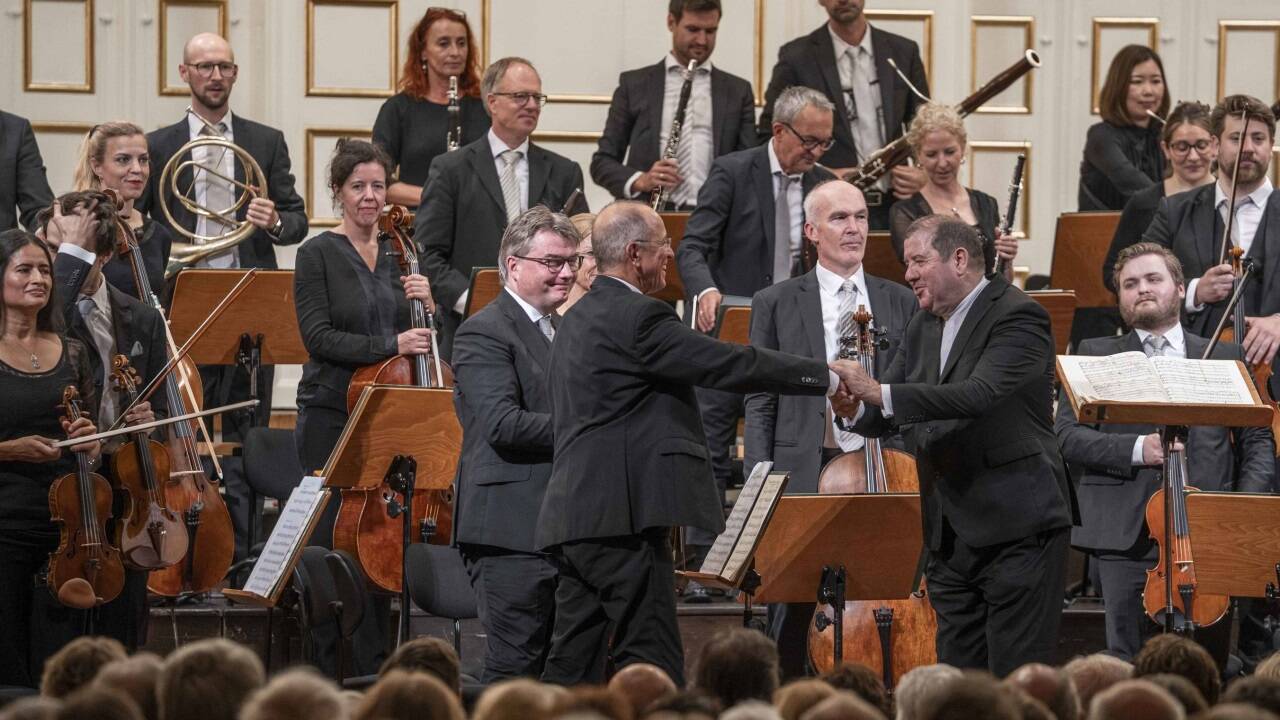 Bilder zur ersten Mozartmatinee im Salzburger Festspielsommer 2025 mit Ivor Bolton, Gabriel Pidoux, Ashok Gupta und dem Mozarteumorchester 
