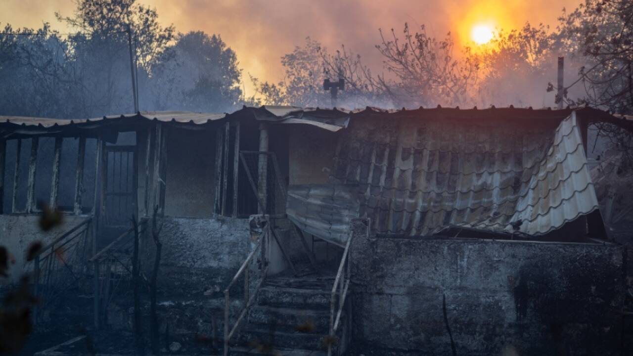 Große Schäden an Häusern durch Brände 