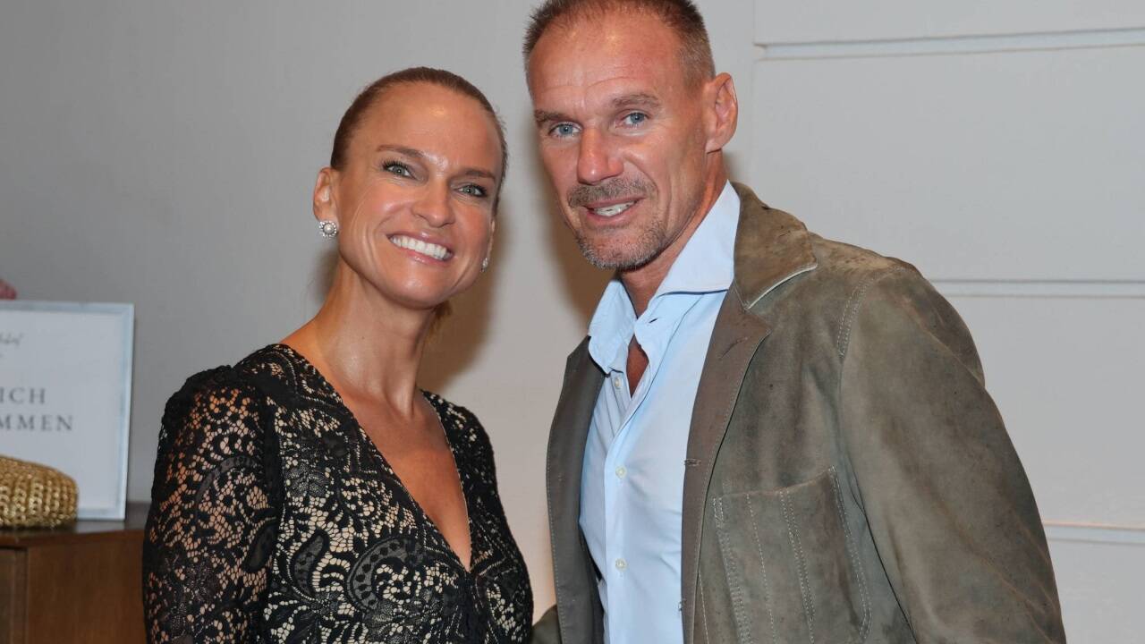 Ex-Fußballer Alexander Zickler mit Begleitung. 