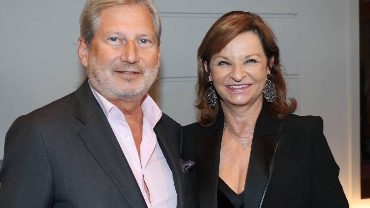 Ex-EU Kommissar Johannes Hahn mit Ehefrau Susanne Riess-Hahn. 