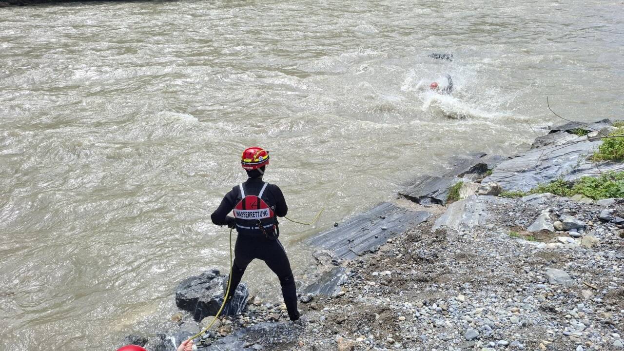 40 Einsatzkräfte rückten am Sonntag aus. 40 Einsatzkräfte rückten am Sonntag aus.