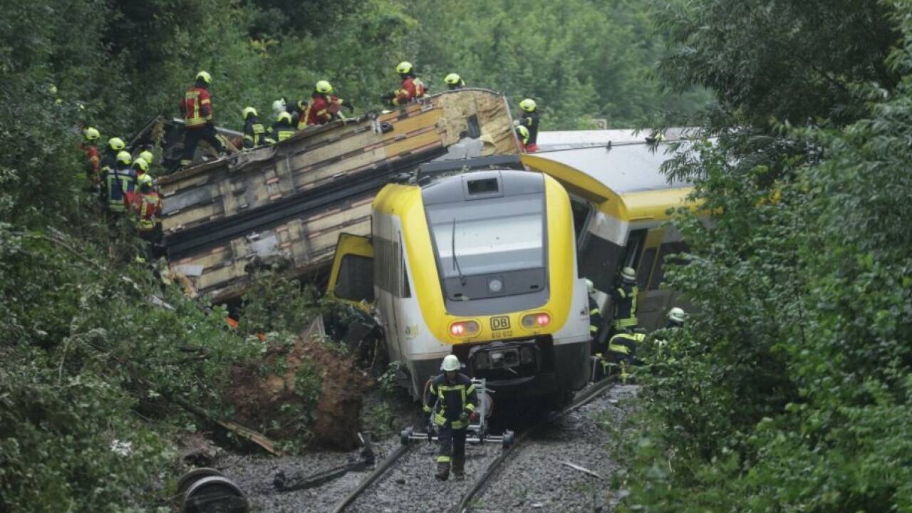 Mindestens zwei Waggons entgleist Mindestens zwei Waggons entgleist