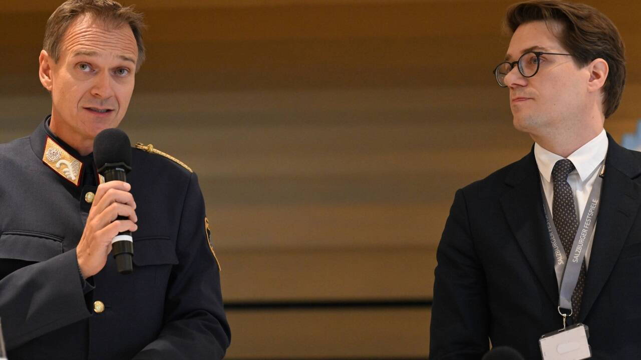 Landespolizeidirektor Bernhard Rausch und Lukas Crepaz (Kaufmännischer Direktor der Salzburger Festspiele)  