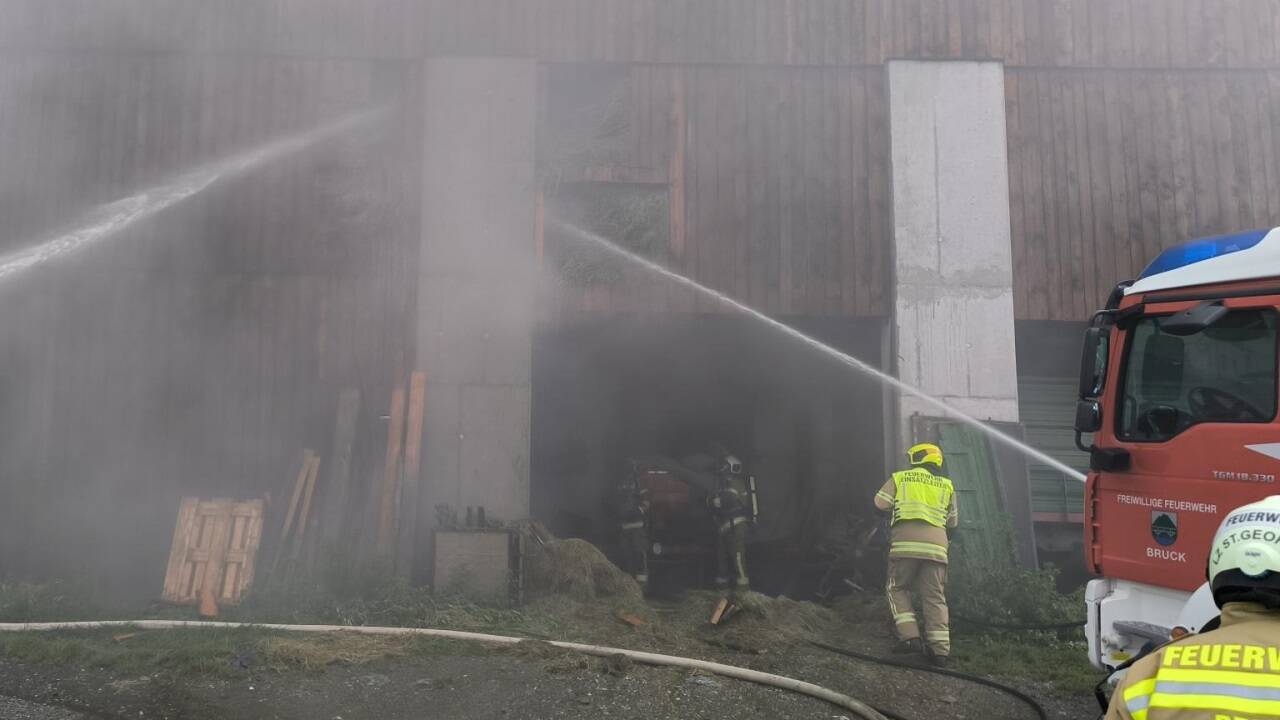 Bilder vom Brandeinsatz in Bruck. 