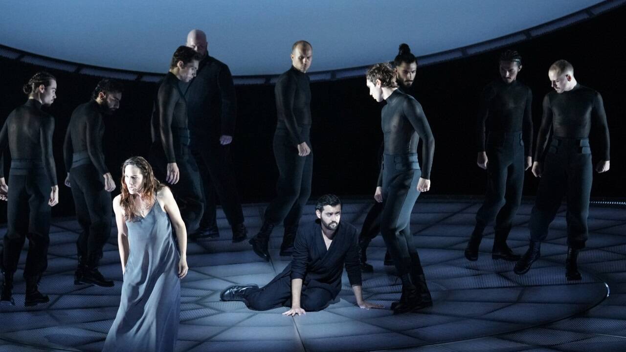 Kate Lindsey (Elisabetta) und Bekhzod Davronov (Roberto, Graf Leicester). 